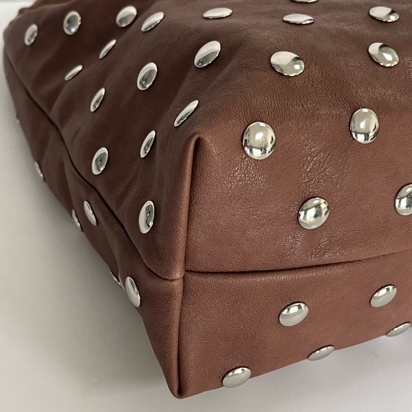 Liziblloy Tan Slouchy Studded Hobo Bag NWOT - Picture 7 of 11